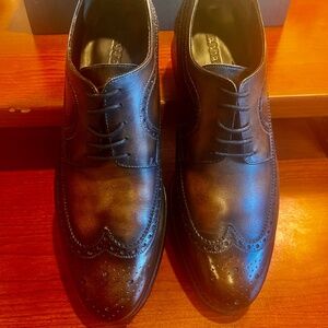 Brown "longwing" wing tips size 9